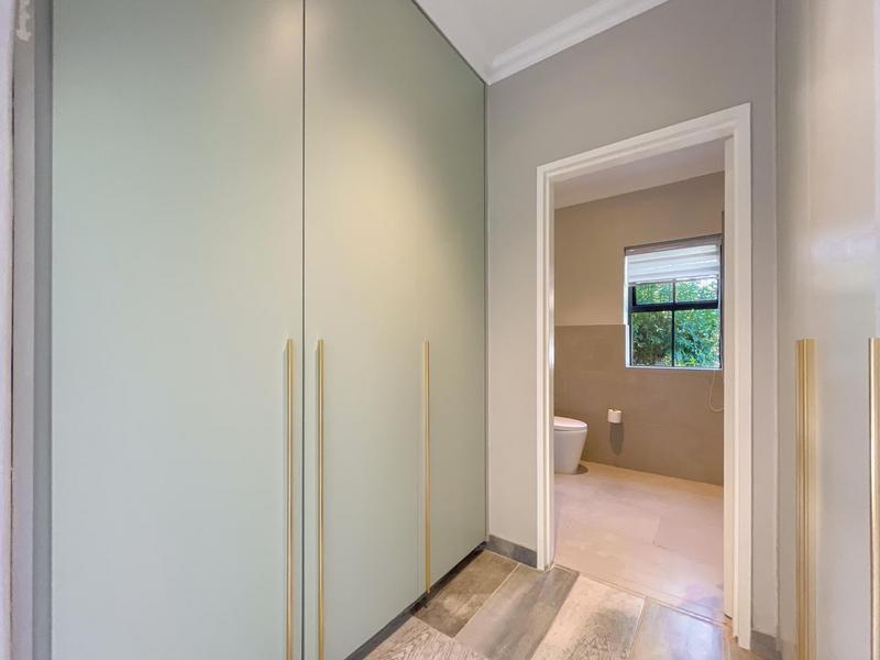 4 Bedroom Property for Sale in Constantia Western Cape